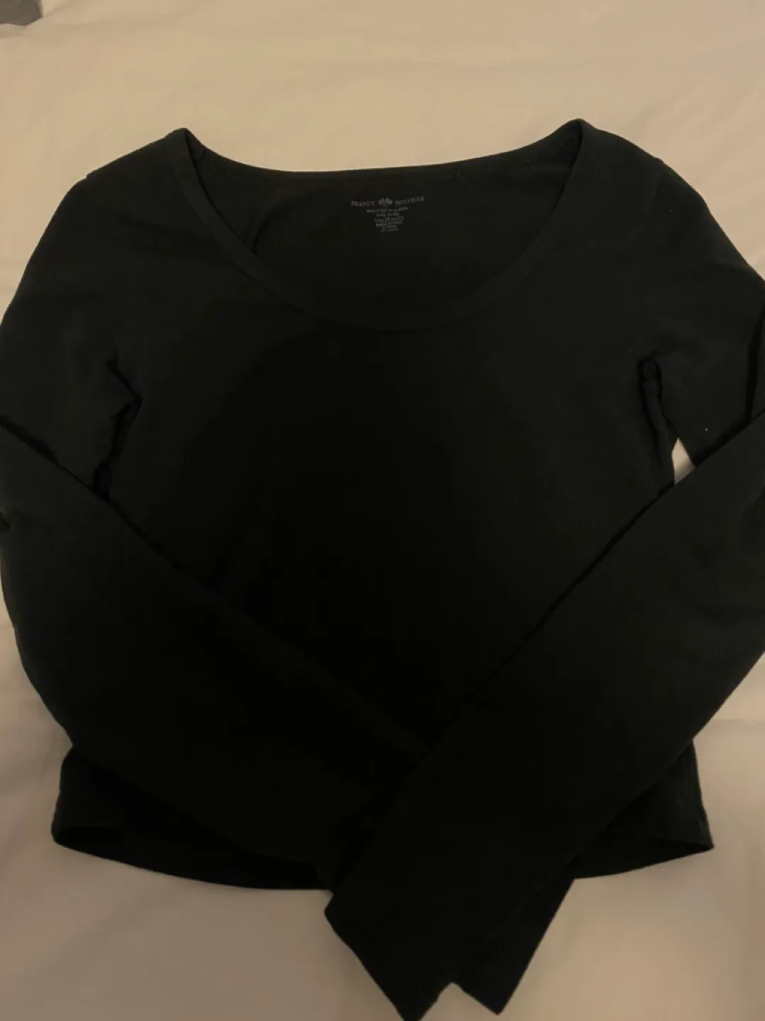 Brandy Melville Black Long Sleeve Crop Top image indicator(3)