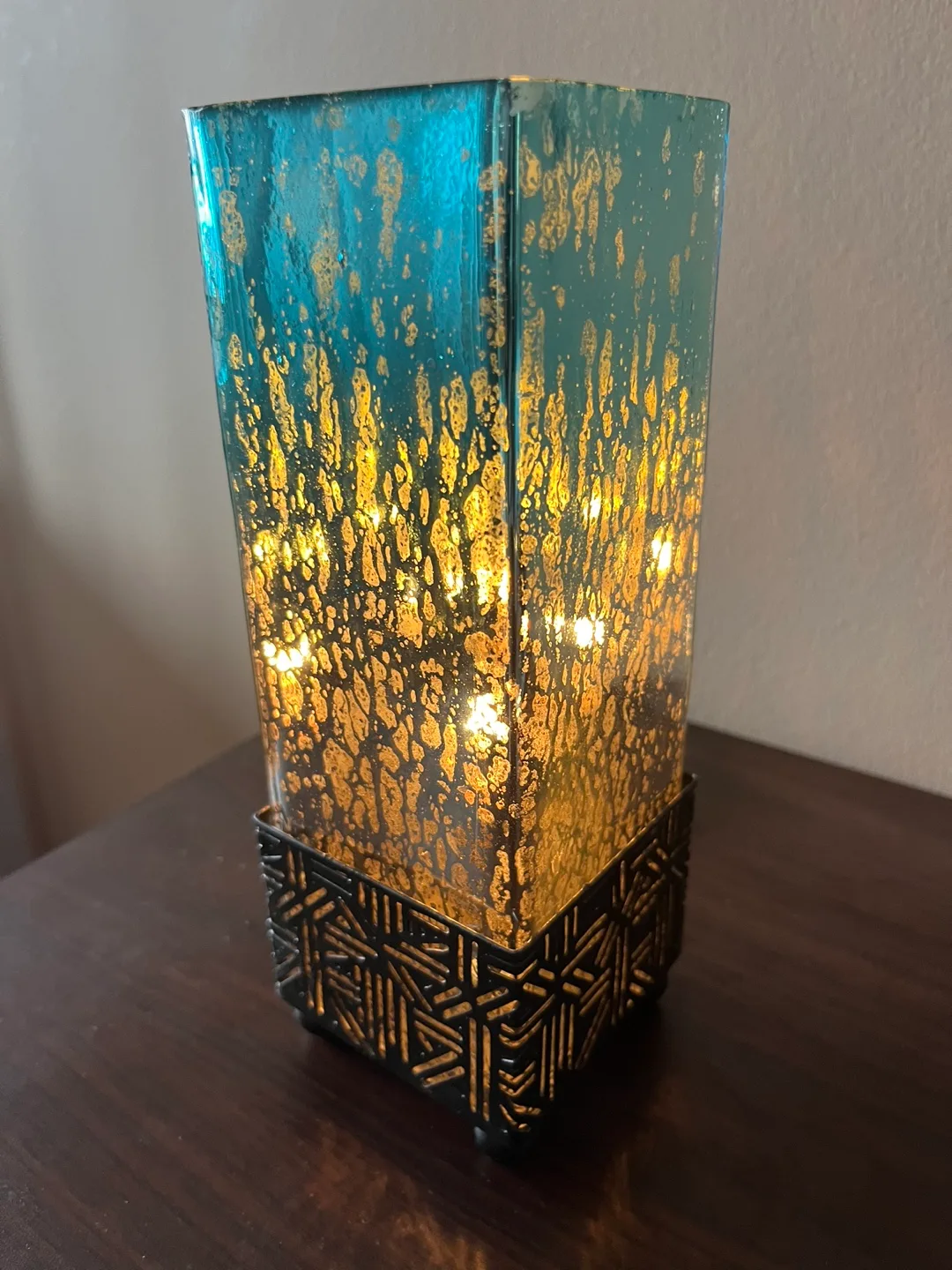 Set of 2  Teal and Gold  Glass and Metal Table Lamps image indicator(5)