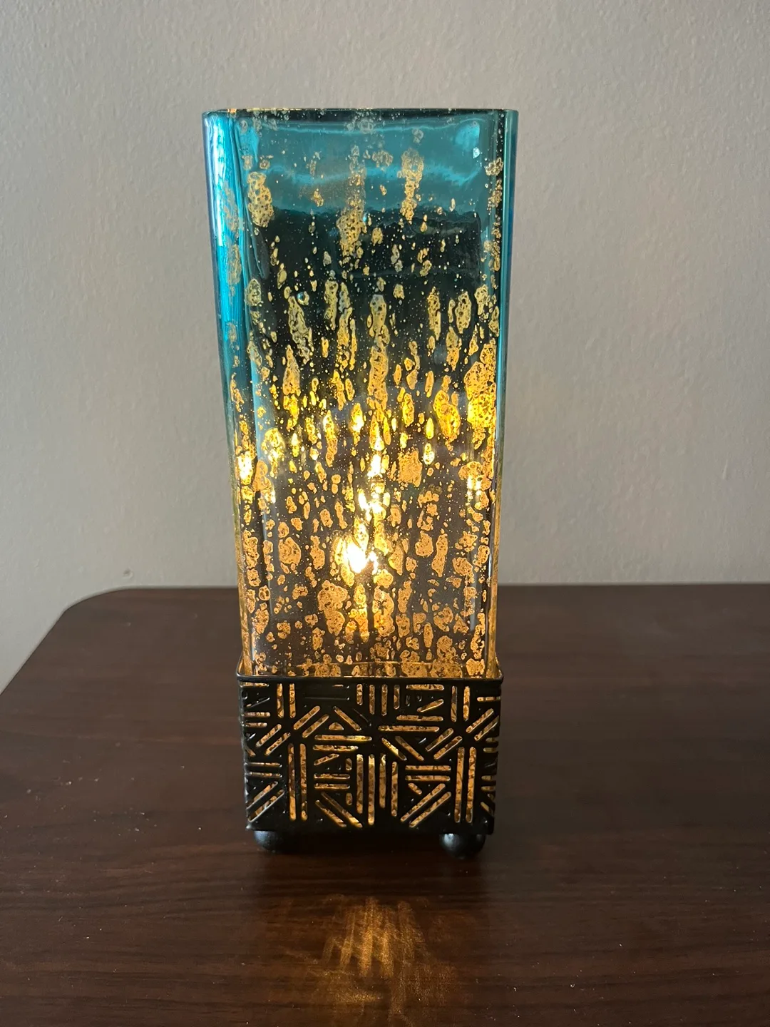 Set of 2  Teal and Gold  Glass and Metal Table Lamps image indicator(4)