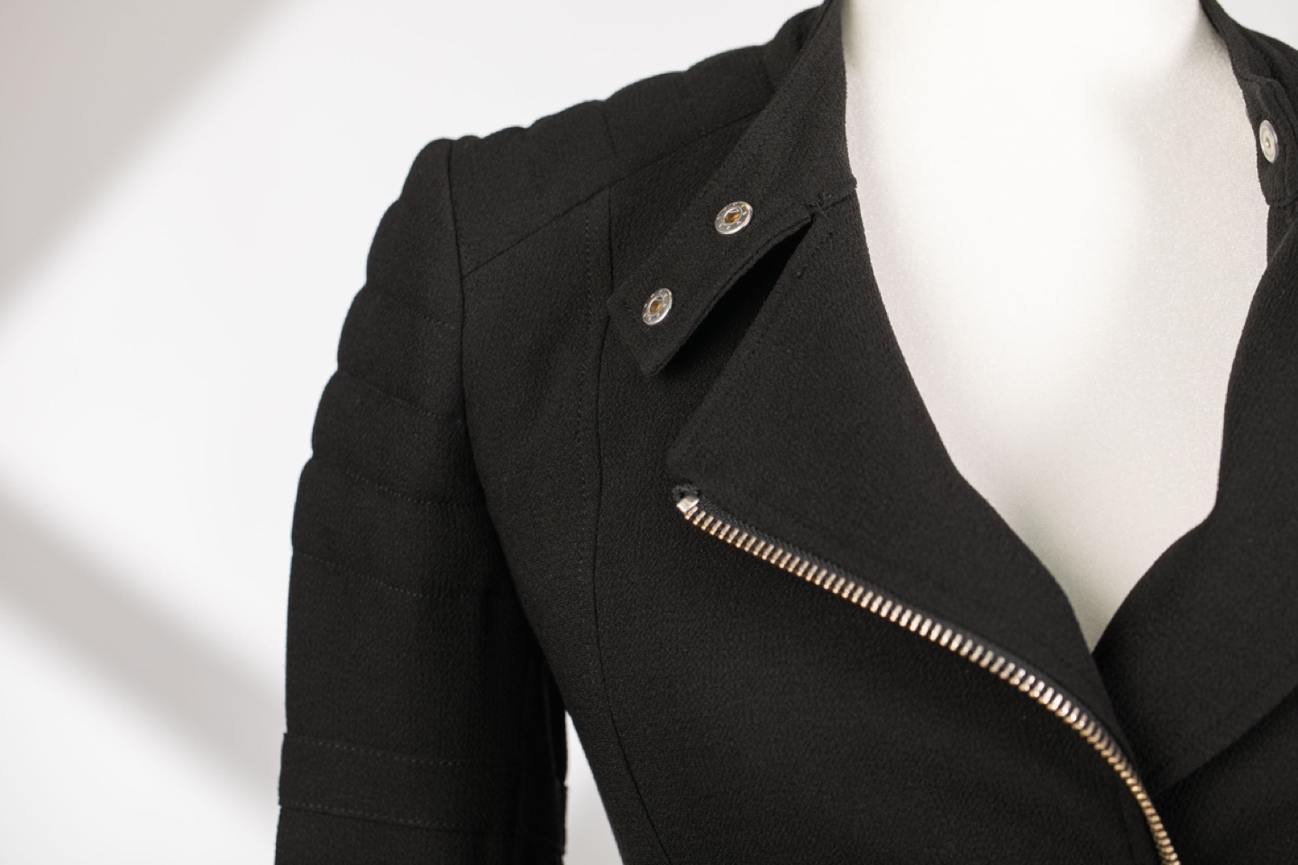 Aritzia Wilfred Biker Jacket black, Size 0, Excellent Condition - photo 3
