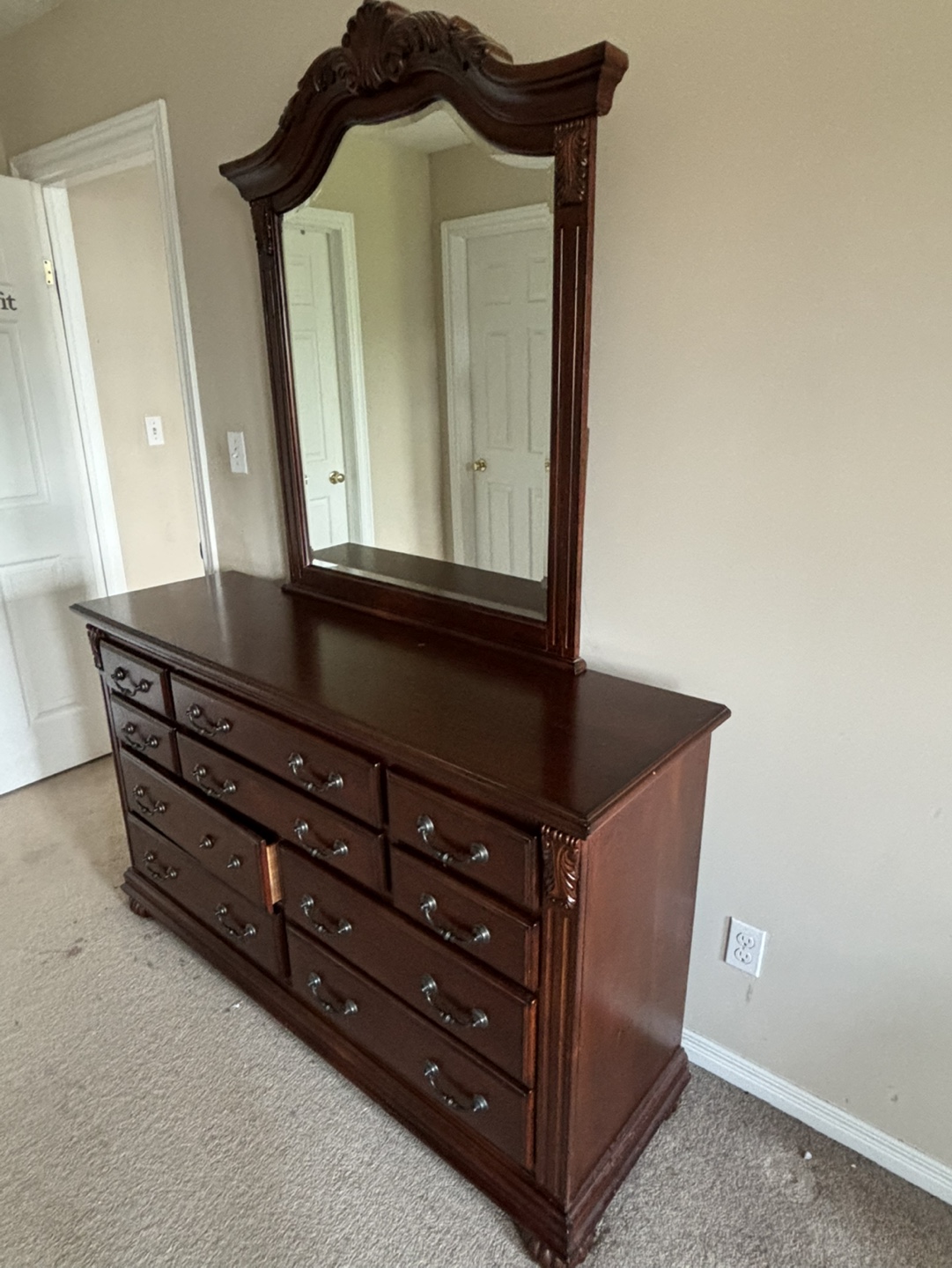 Bedroom Set- FREE - photo 2