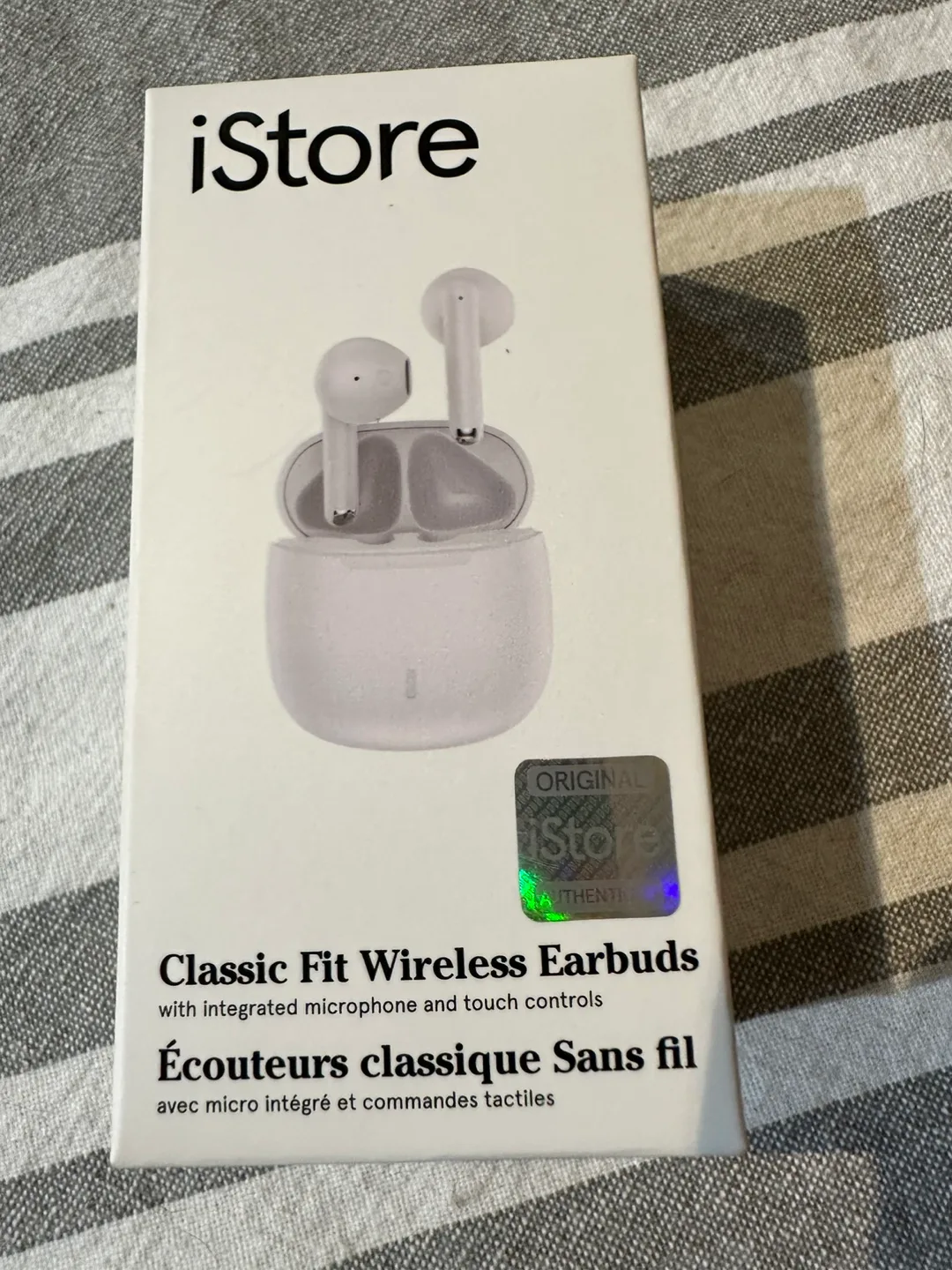 iStore Classic Fit Wireless Earbuds image indicator(2)