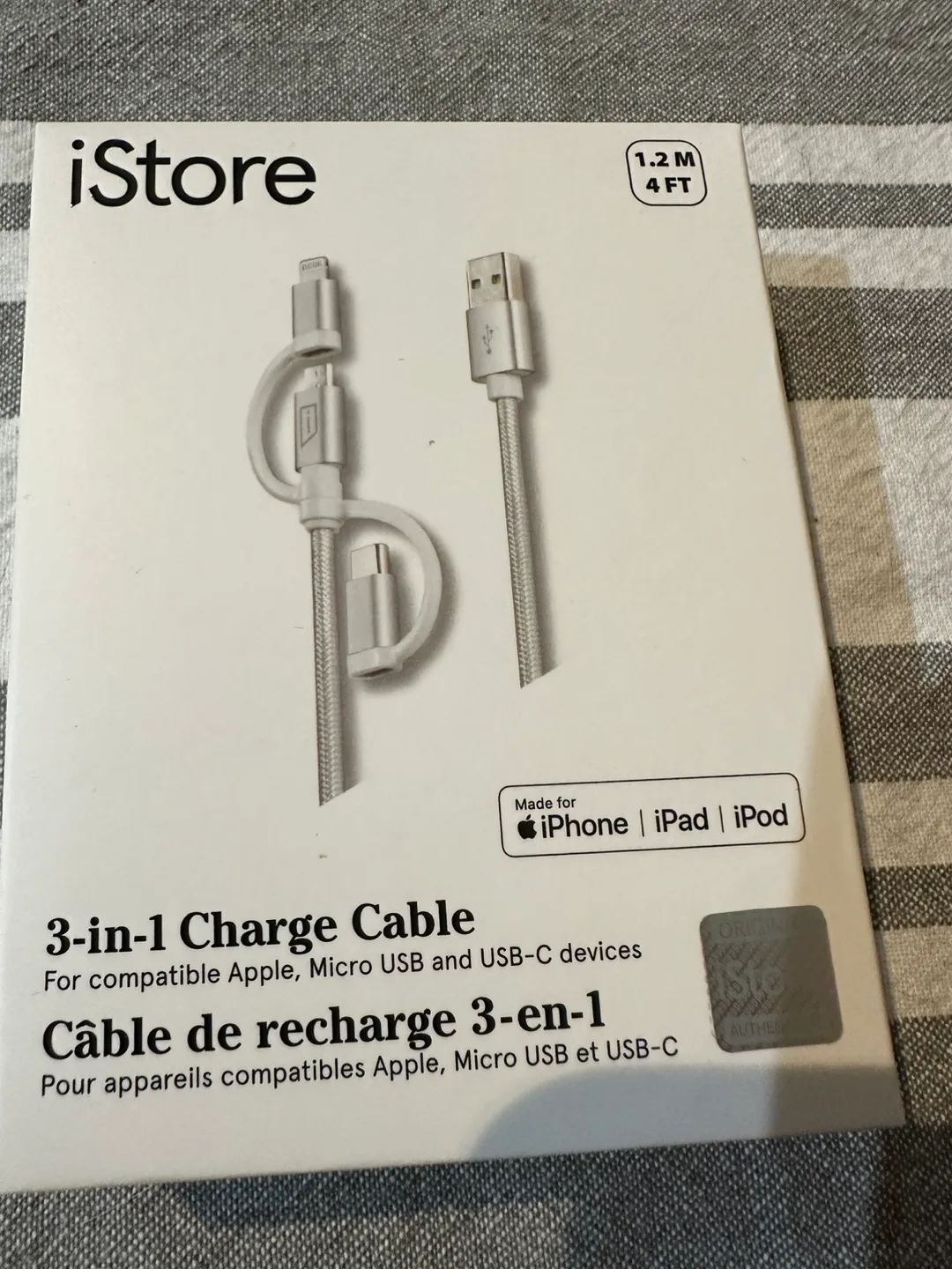 iStore 3-in-1 Charging Cable image indicator(2)
