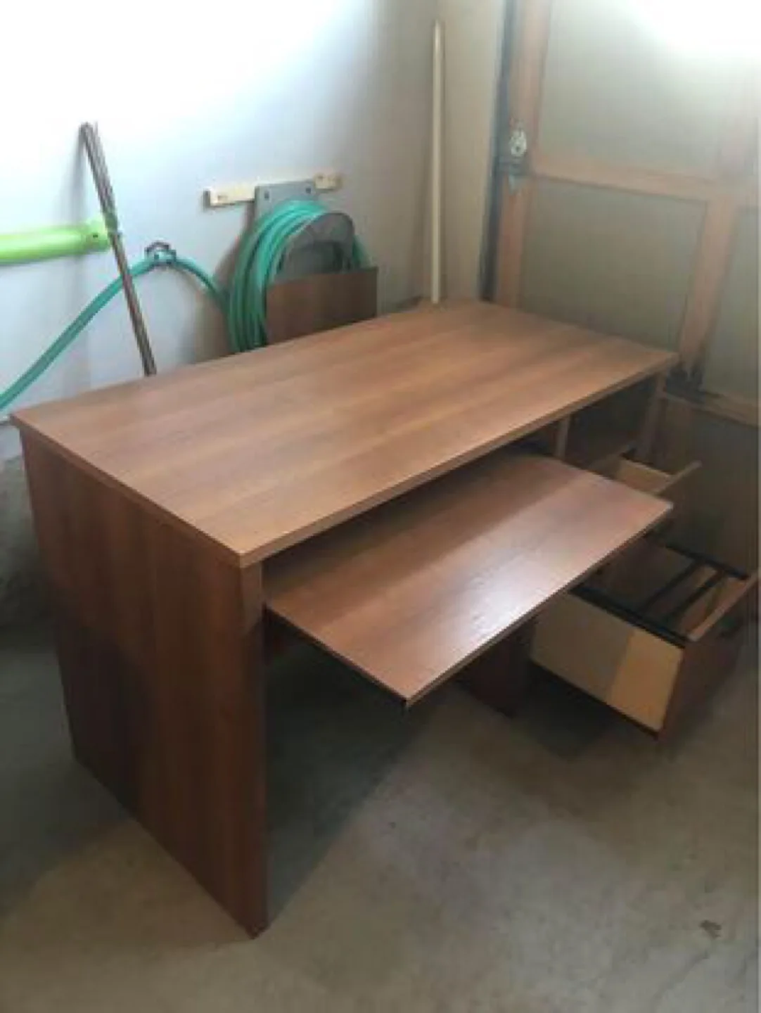 Computer Desk with Keyboard Tray and drawers image indicator(6)