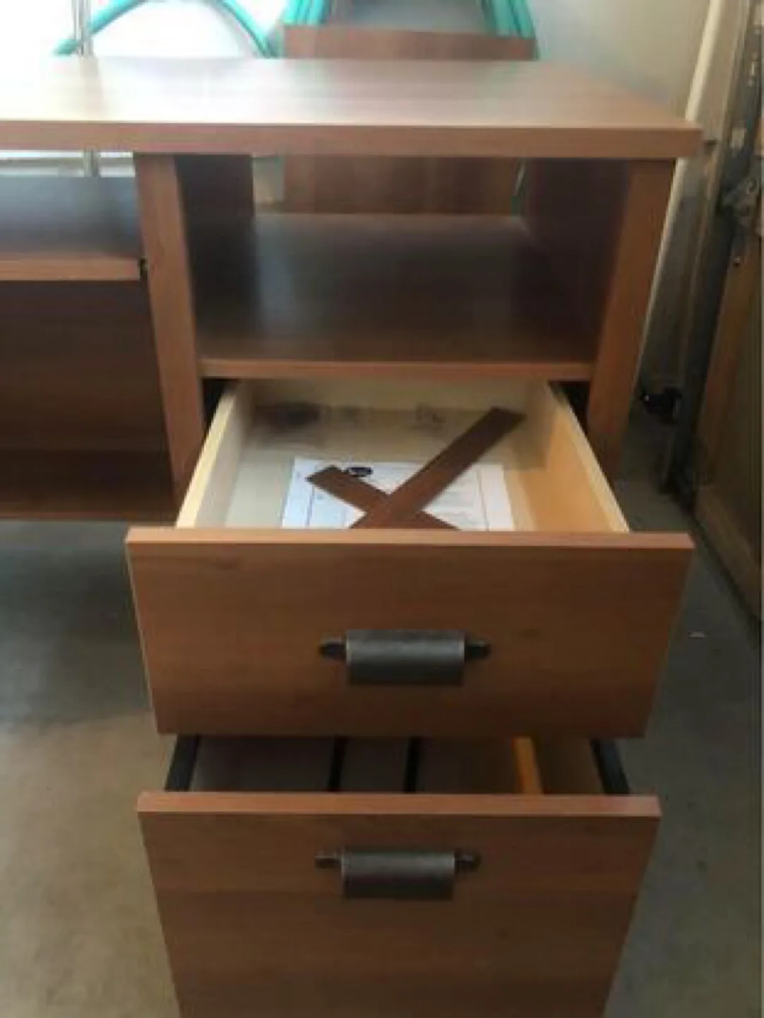 Computer Desk with Keyboard Tray and drawers image indicator(10)