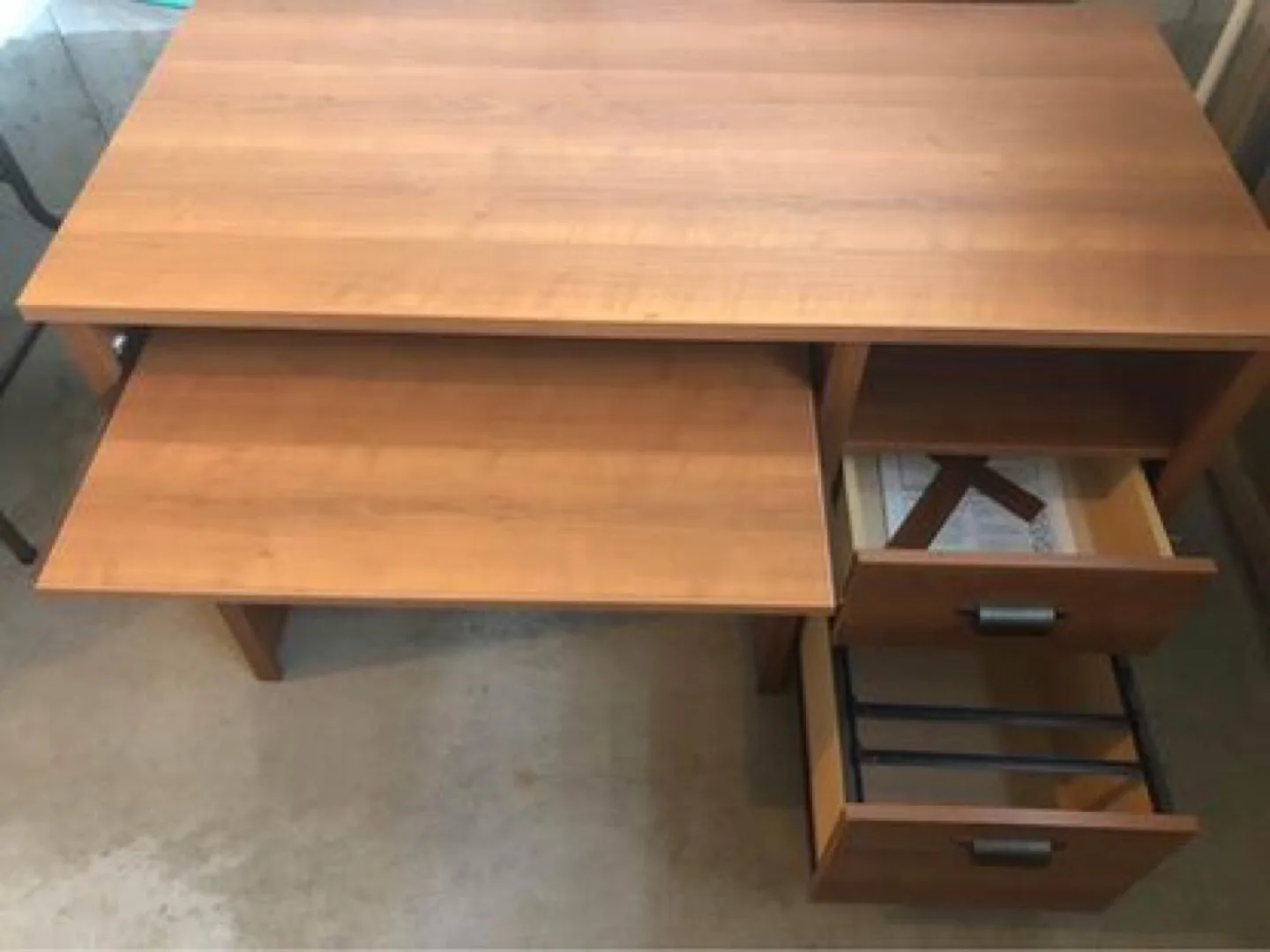 Computer Desk with Keyboard Tray and drawers image indicator(5)