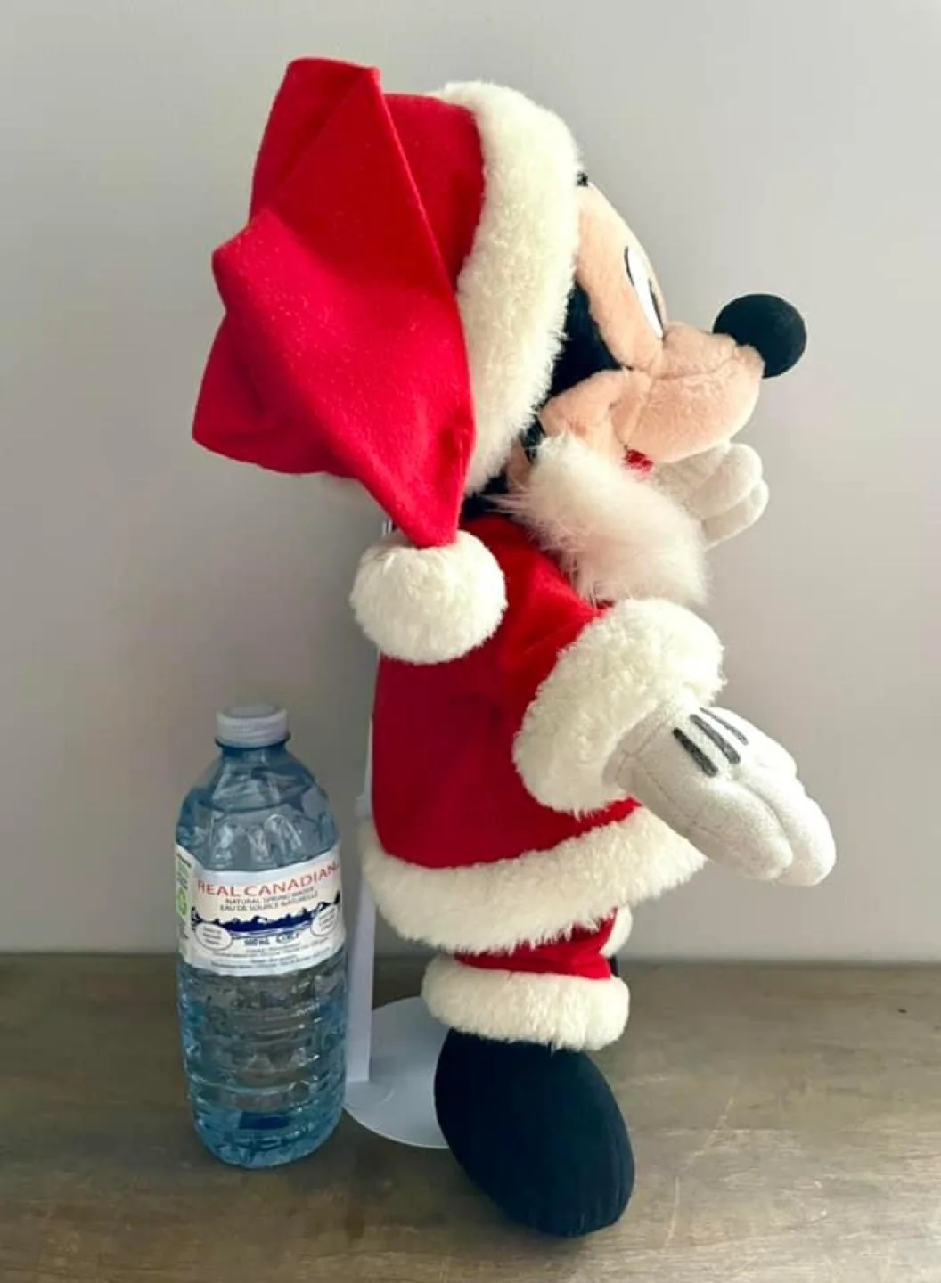 VINTAGE Walt Disney  Mickey Mouse Santa Christmas Plush Toy image indicator(5)