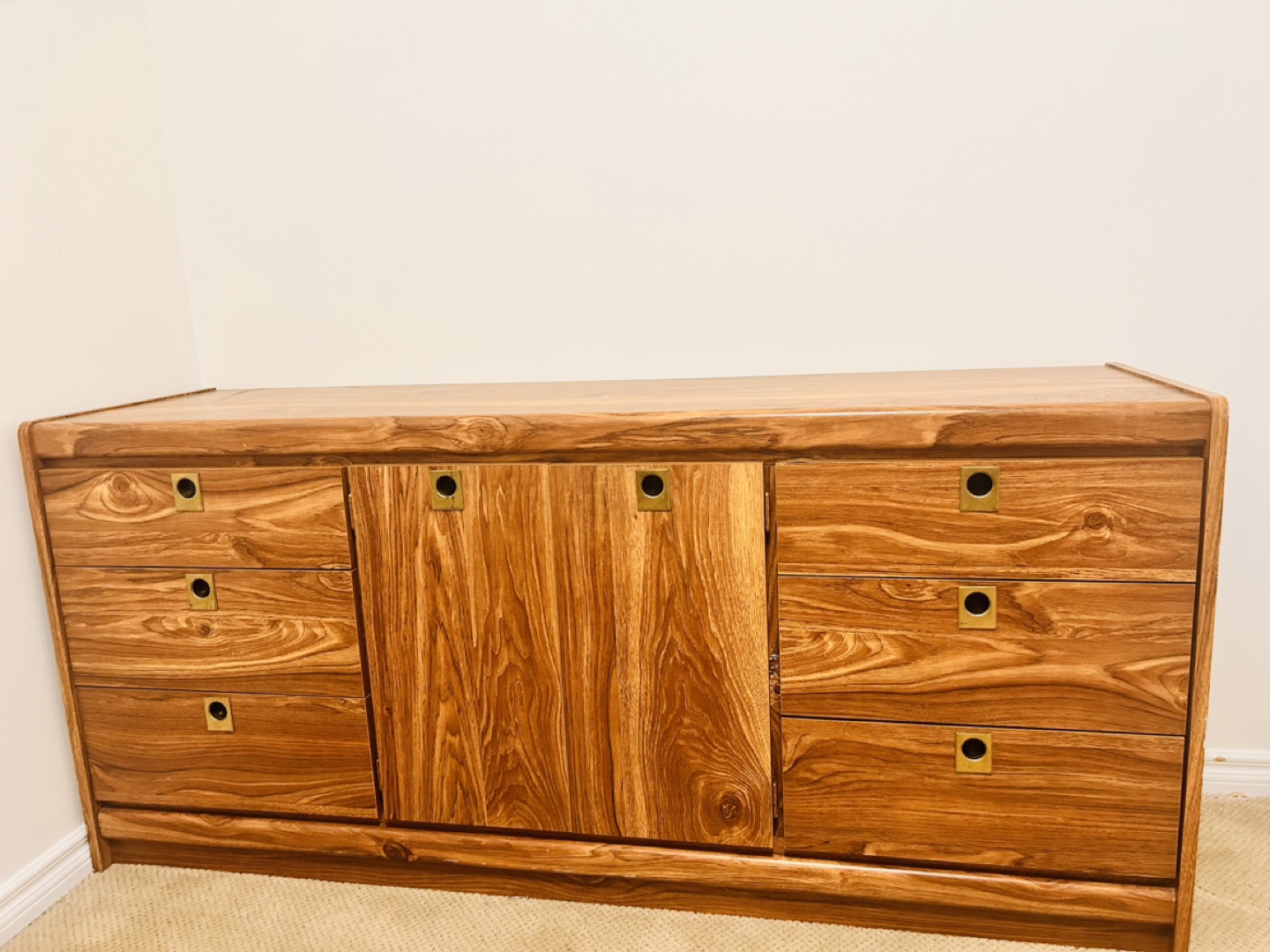 Mid Century Modern Dresser - photo 2