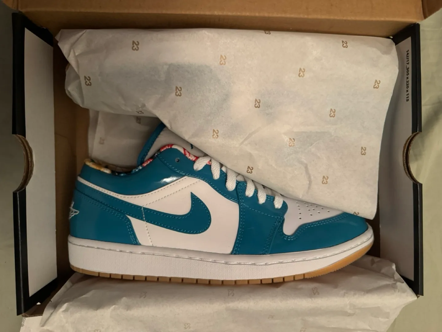 Air Jordan 1 Low thumbnail