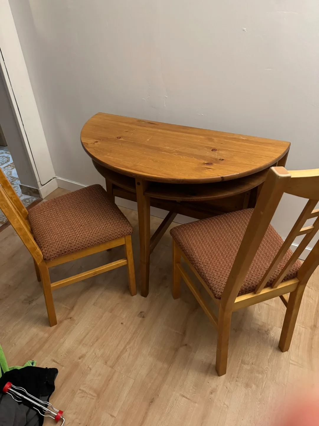 Drop Leaf Table with Two Chairs thumbnail