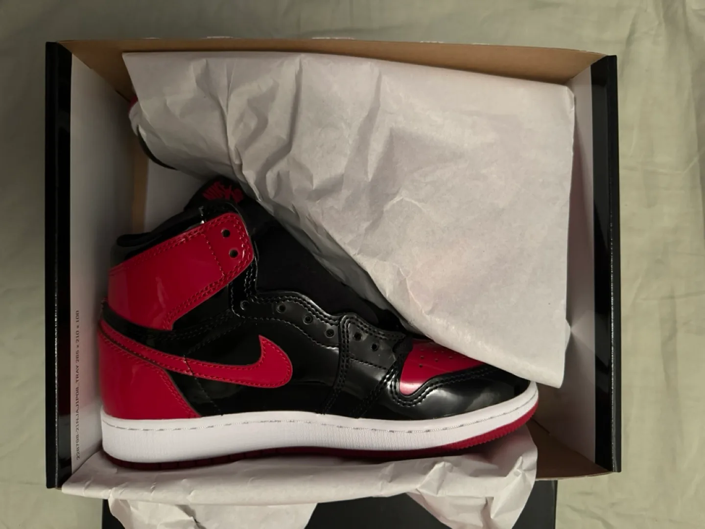 Air Jordan 1 Retro High OG 'Patent Bred' thumbnail