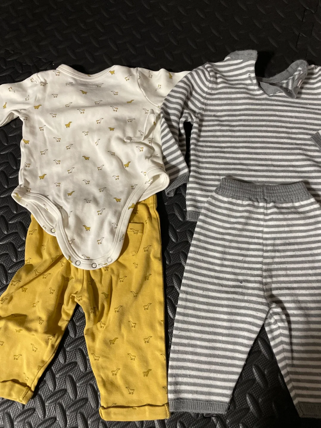 Baby Clothes Bundle image indicator(4)