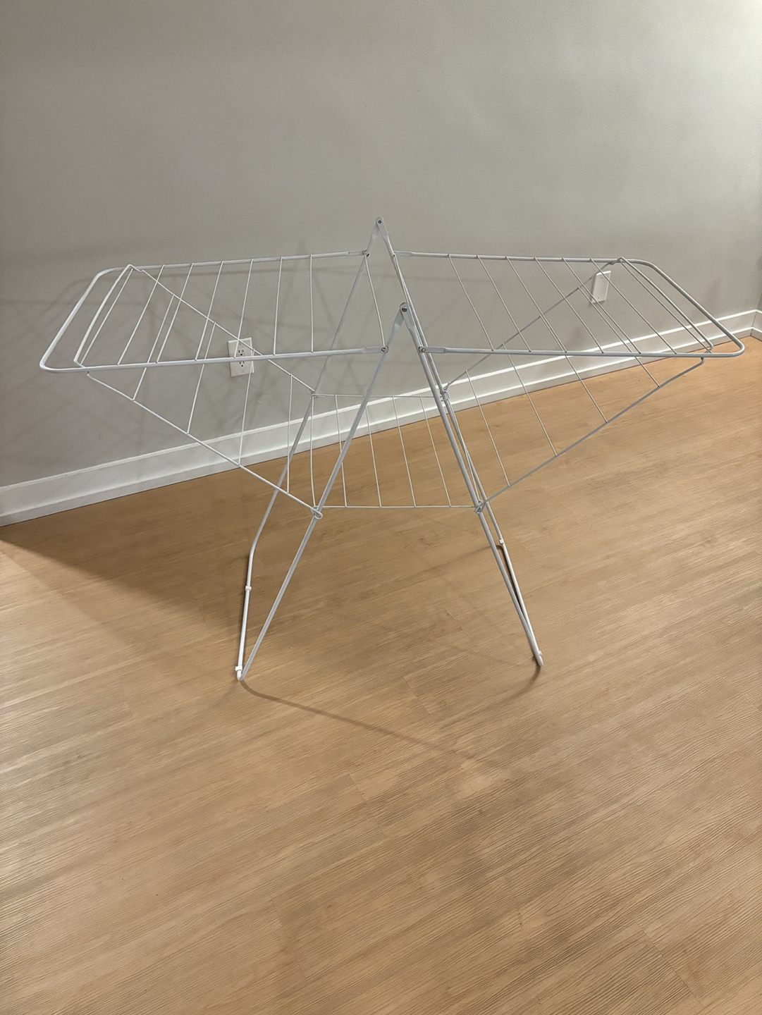 White Foldable Clothes Drying Rack