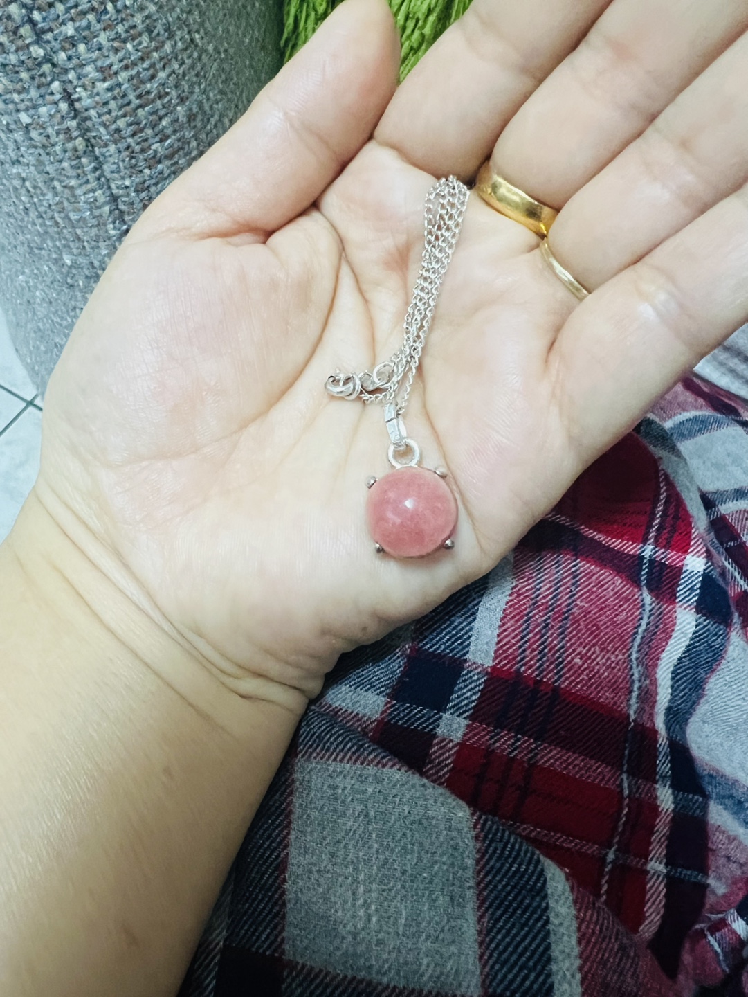 Rose Quartz Pendant Necklace