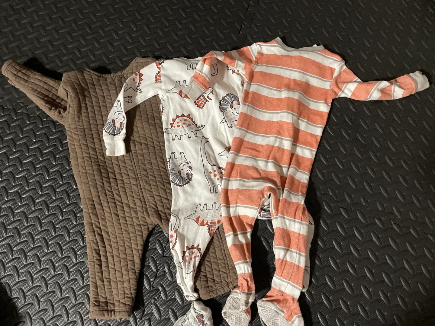 3 Baby Sleepers image indicator(2)