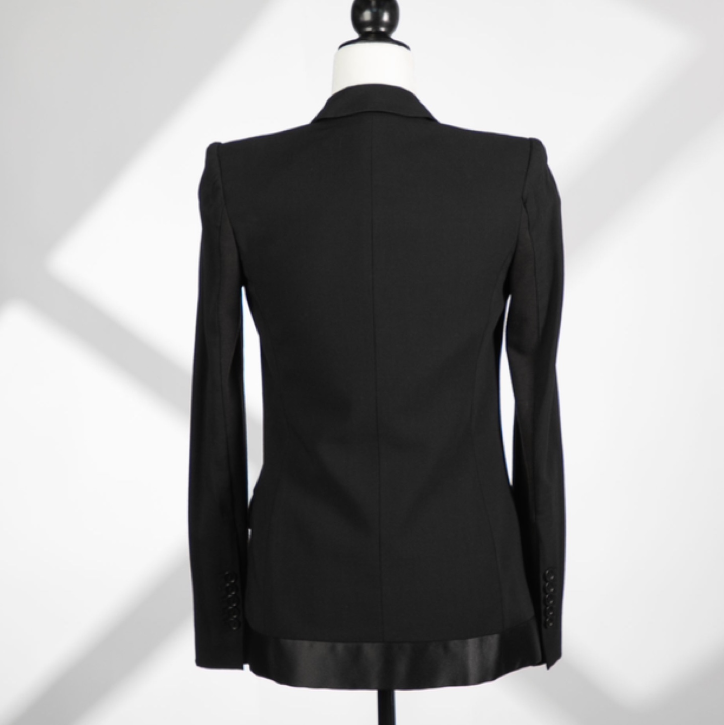 BCBGMAXAZRIA Wool Blazer with Satin Bottom Design - photo 2