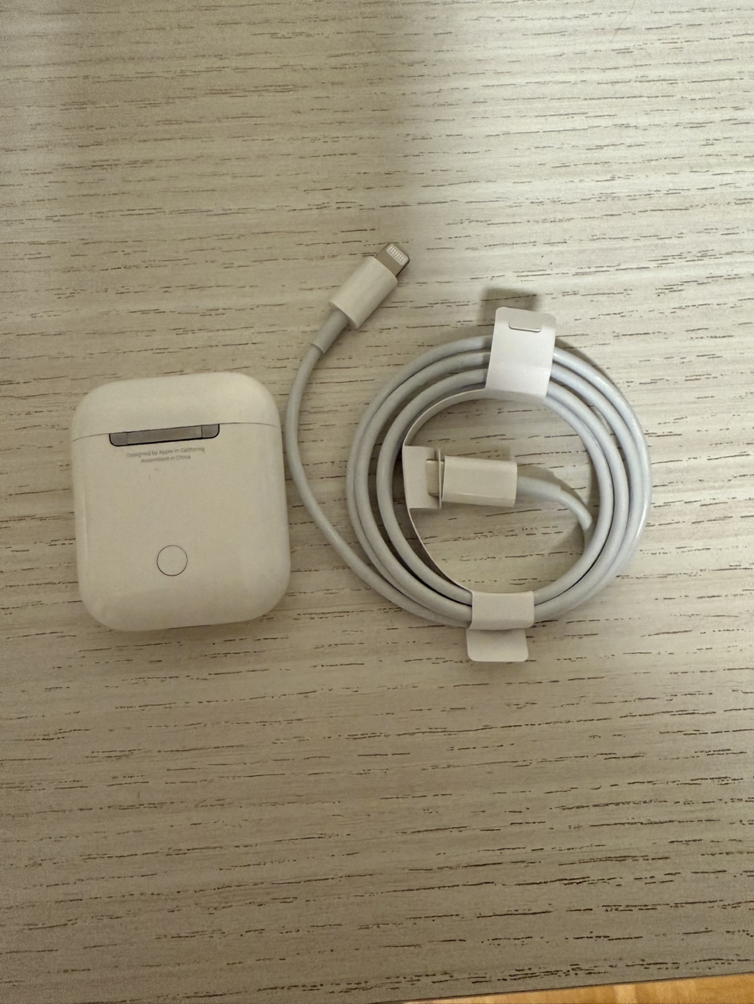 Apple AirPods 2nd generation - photo 4