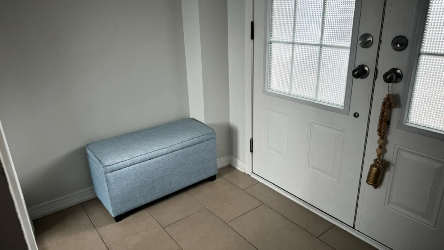 Entryway Bench image indicator(2)