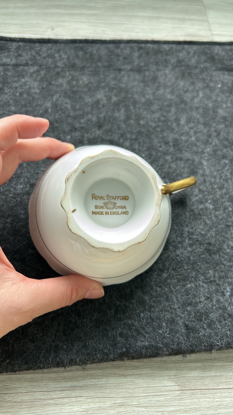 Royal Stafford Teacup and Saucer - photo 3