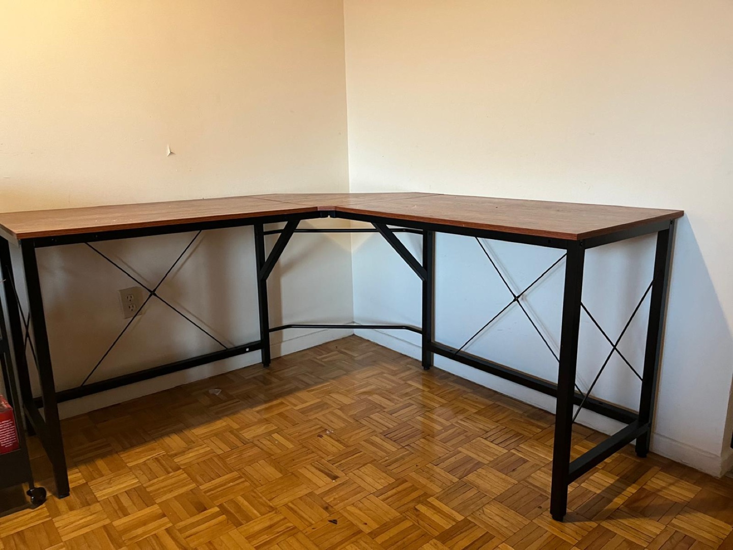 Corner office Desk