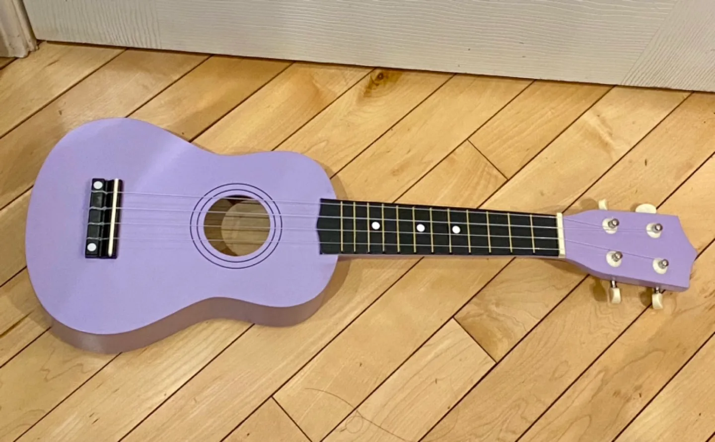 Purple Ukulele with Case "🧡" thumbnail
