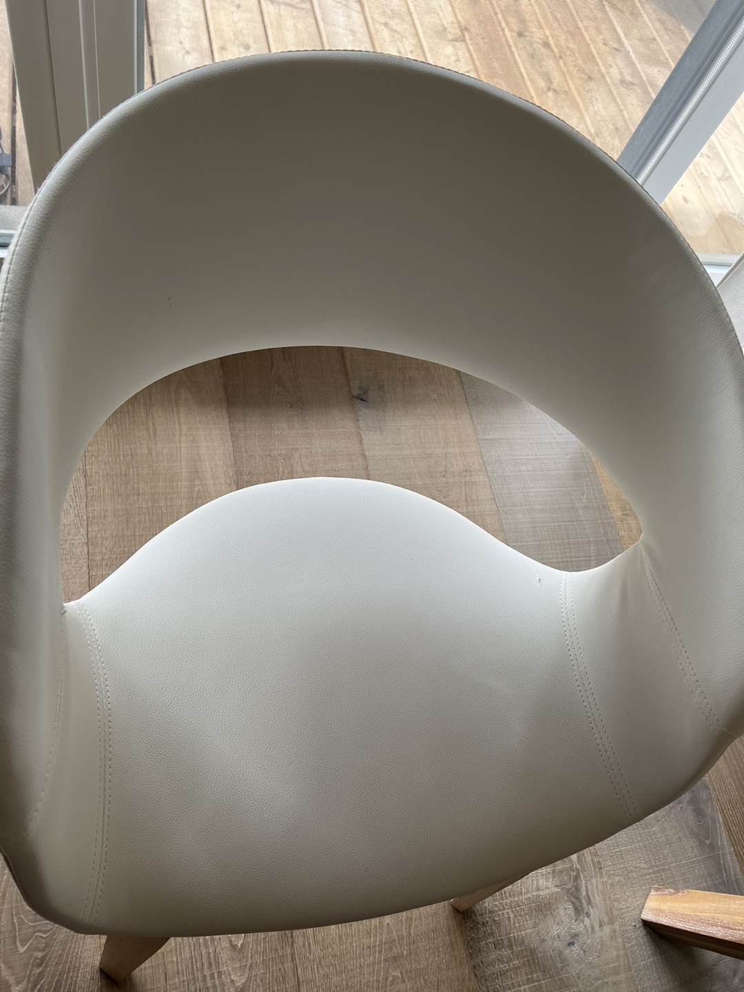 4 White Dining Chairs - photo 3