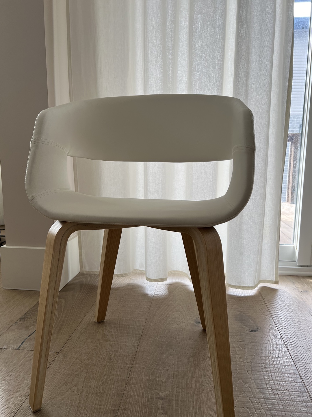 4 White Dining Chairs