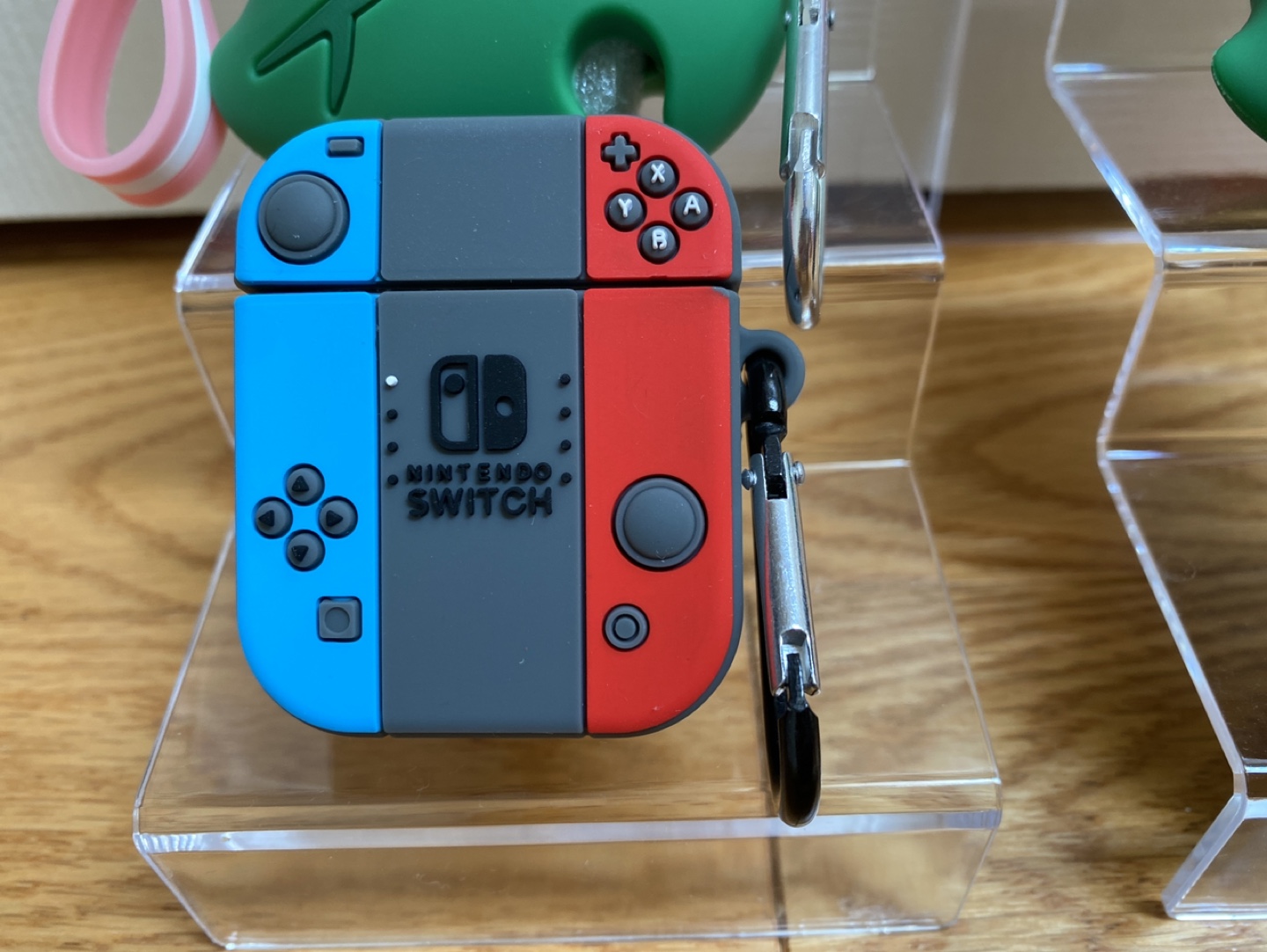 Airpods 1/2 and Pro Silicone Protective Case - photo 4
