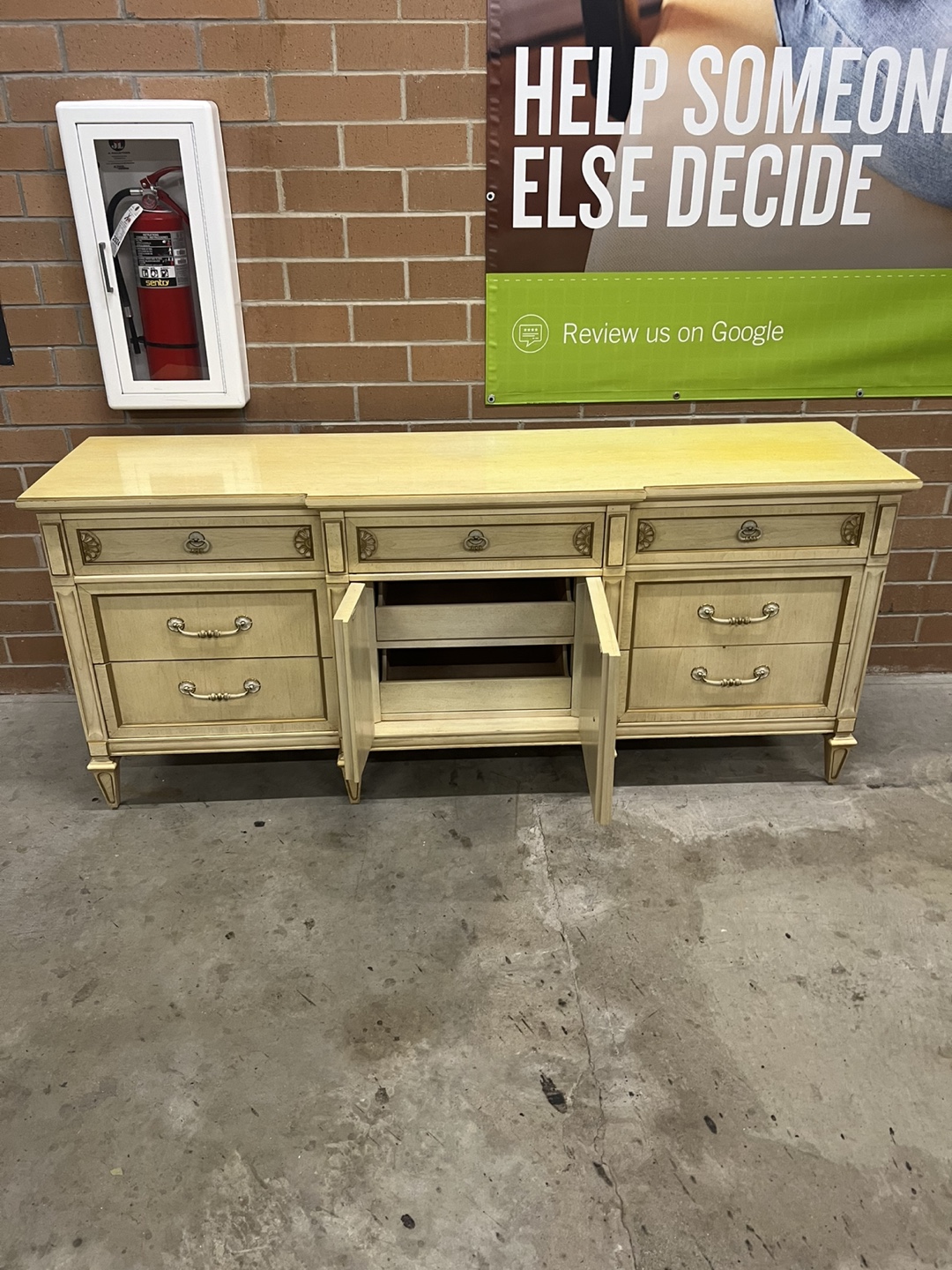 Vintage Dresser - photo 4