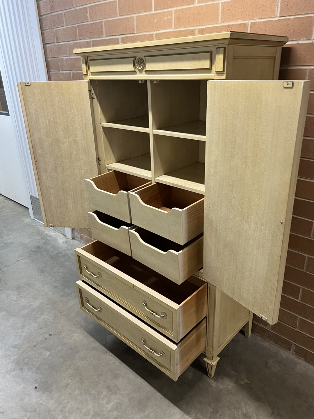 Vintage Armoire Wardrobe Dresser - photo 4