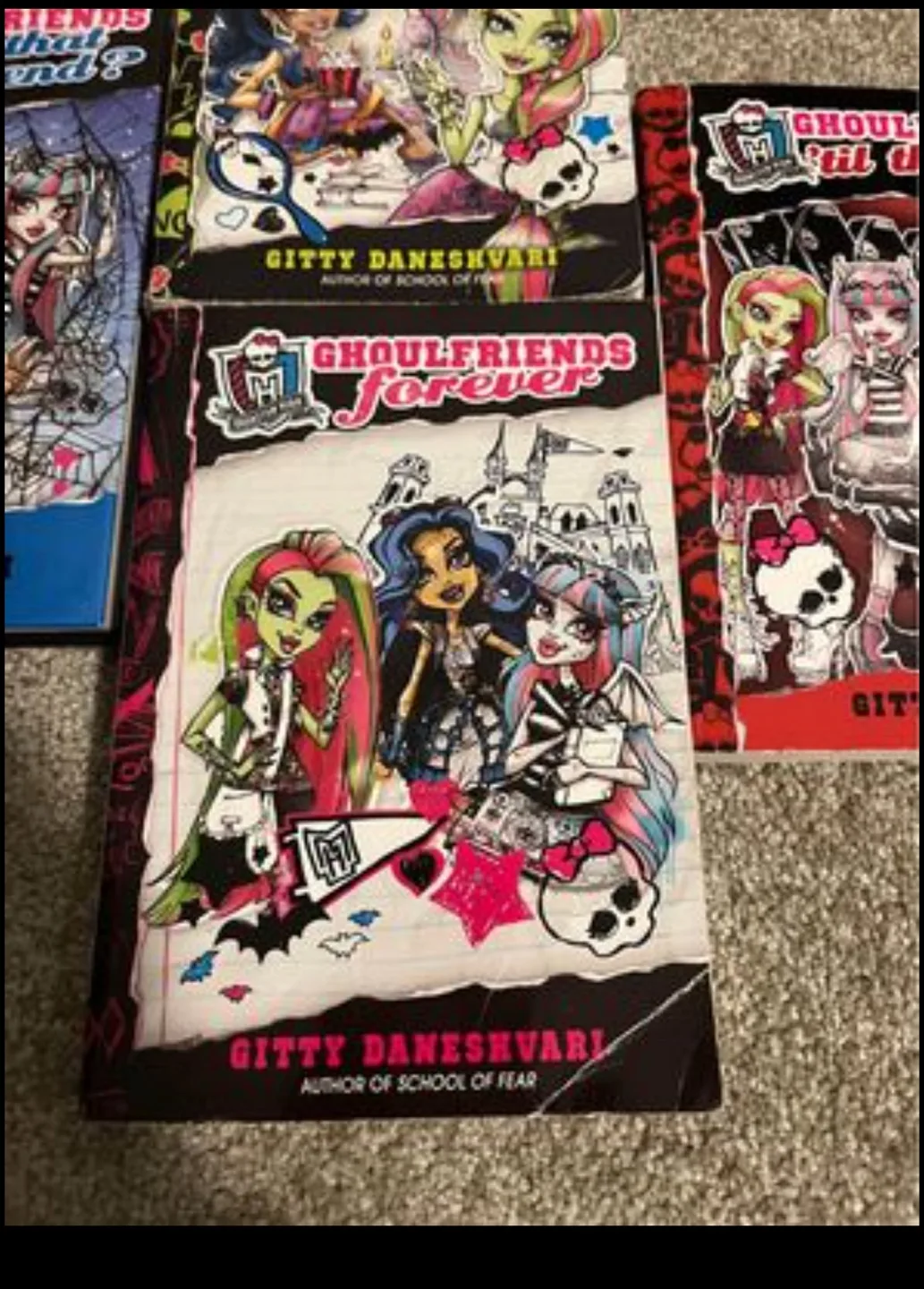 Monster High Ghoulfriends Book Series - Set of 5 image indicator(4)