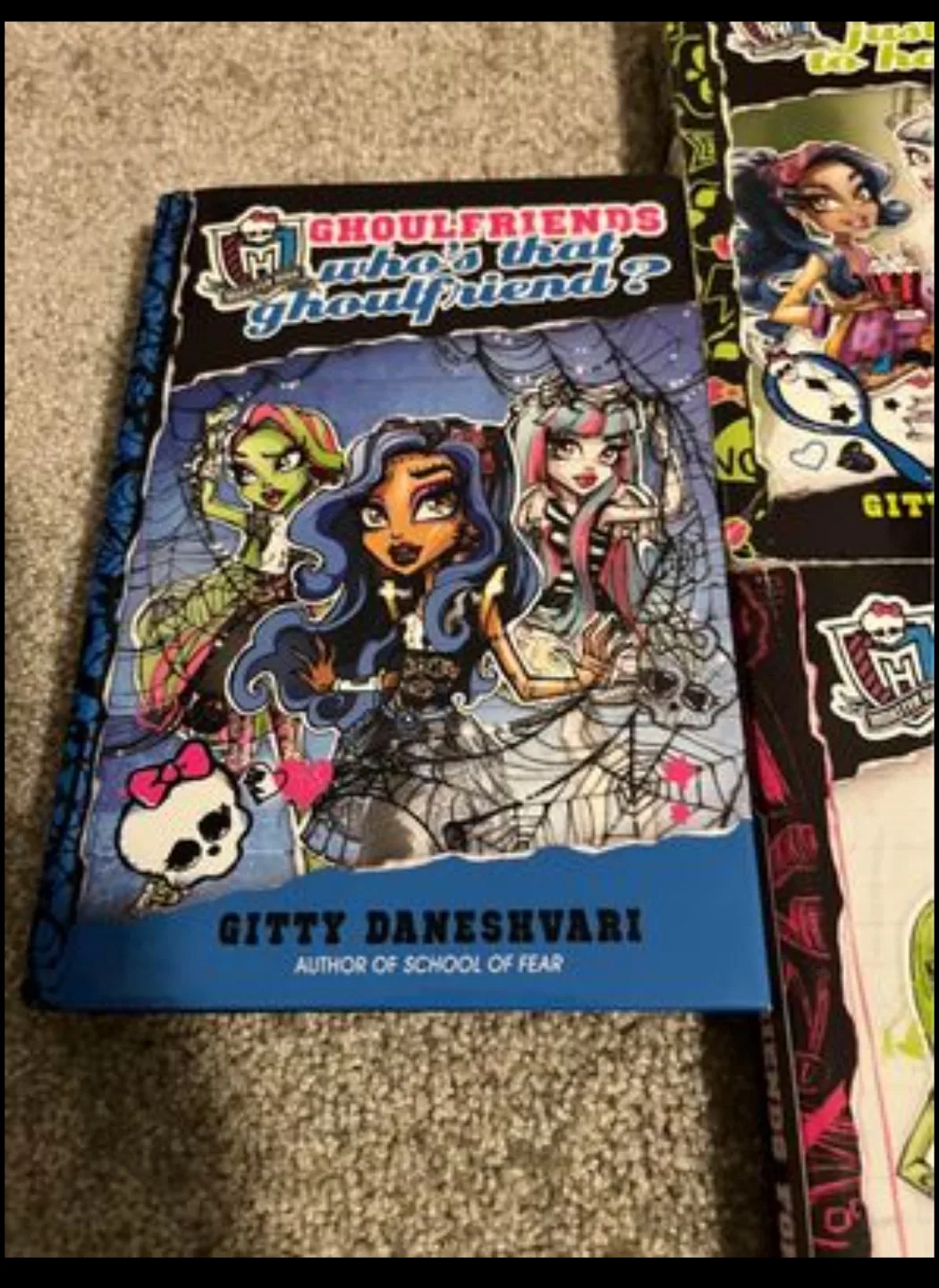 Monster High Ghoulfriends Book Series - Set of 5 image indicator(2)