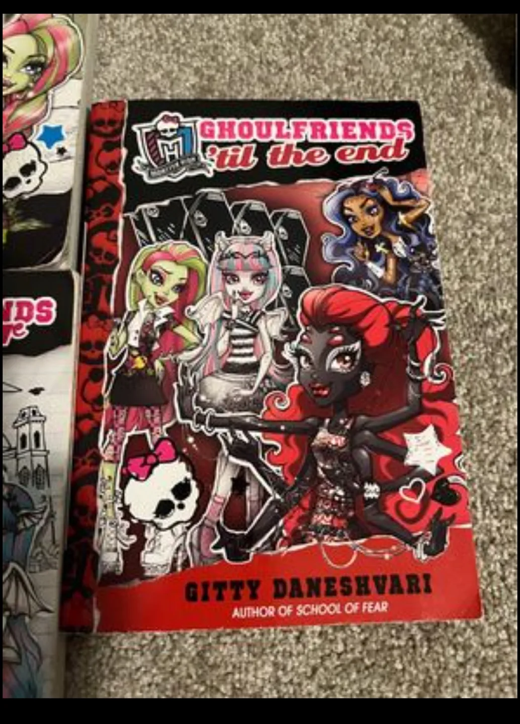Monster High Ghoulfriends Book Series - Set of 5 image indicator(3)
