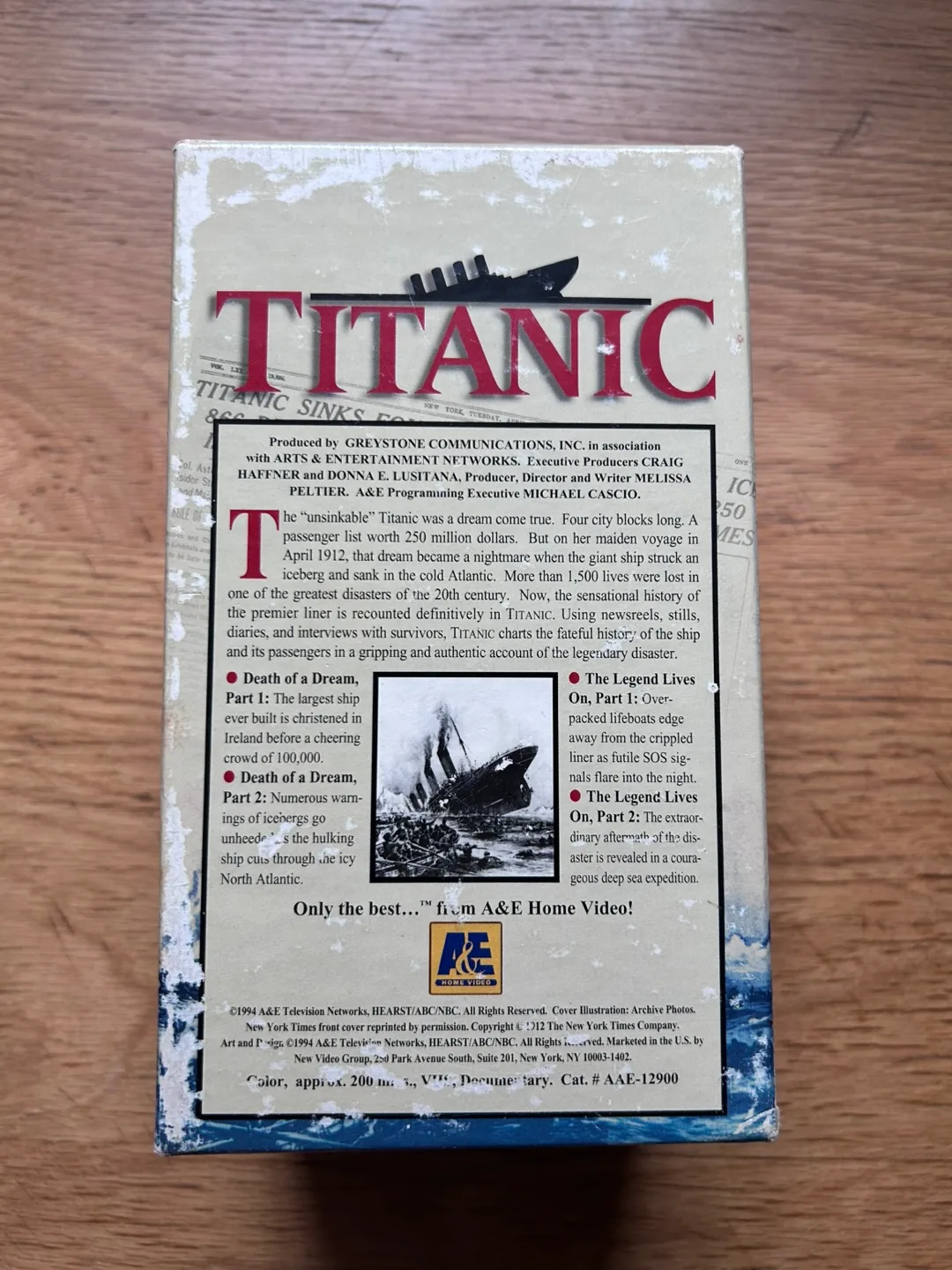 Titanic: VHS Set (Volumes 1 - 4) image indicator(4)