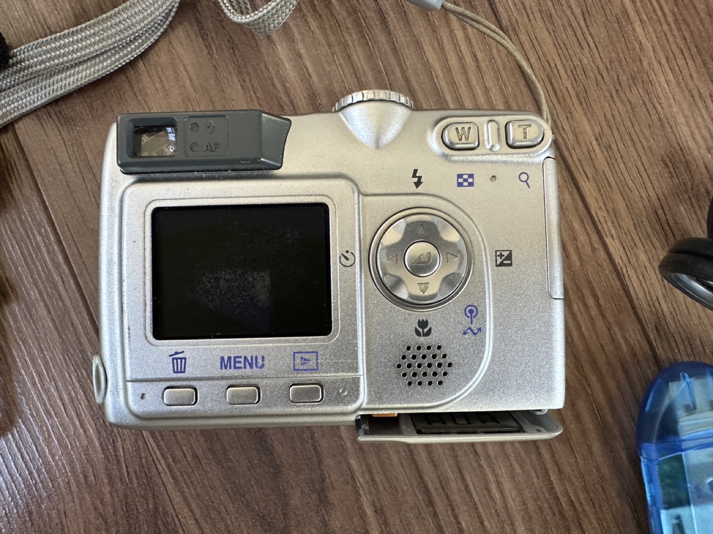 Nikon Coolpix 5200 Digital Camera - Silver - photo 2