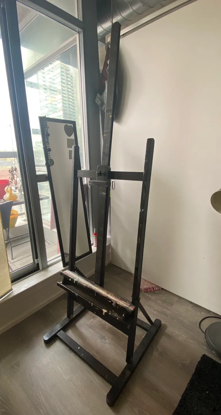 Tall Wooden Easel image indicator(4)