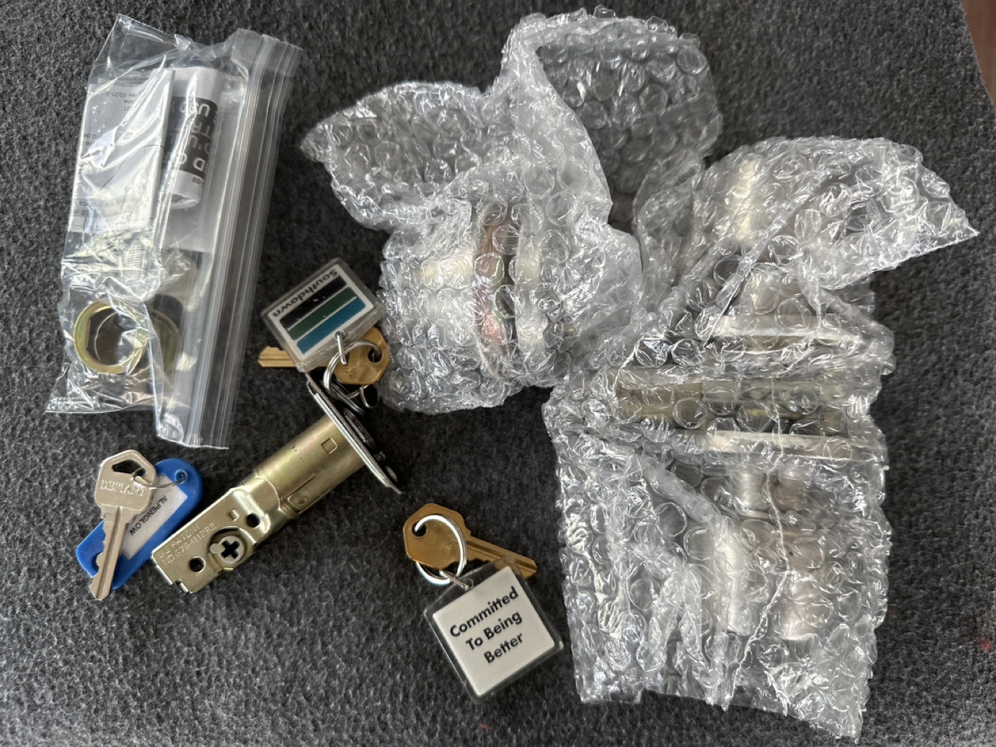 Lock box is not original - photo 2