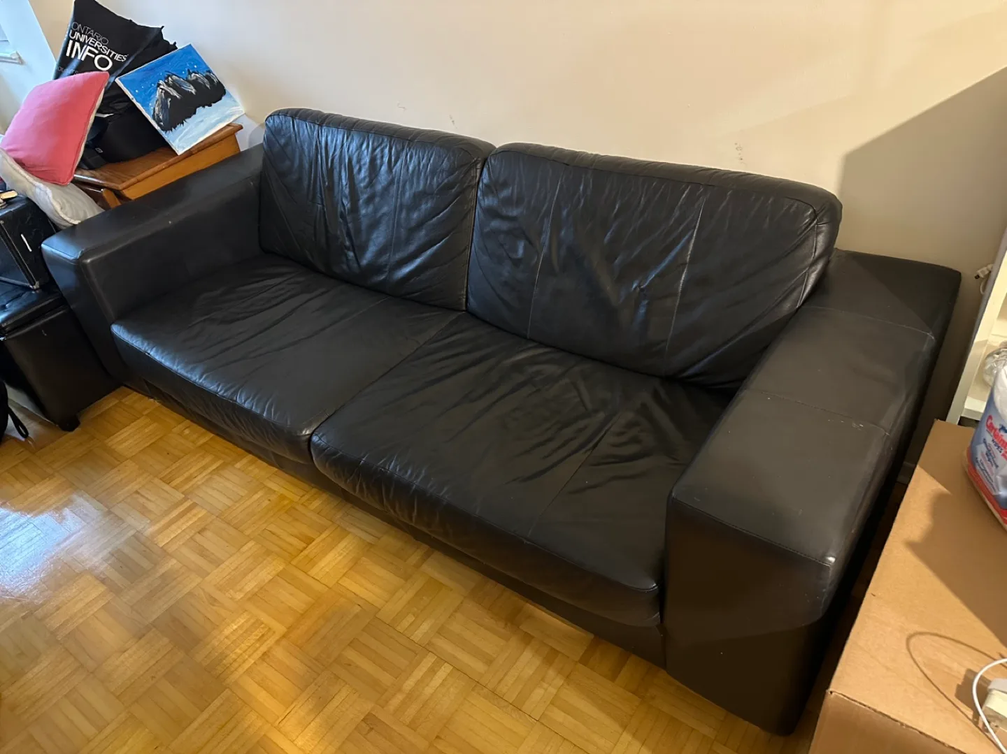 Black Leather Sofa thumbnail