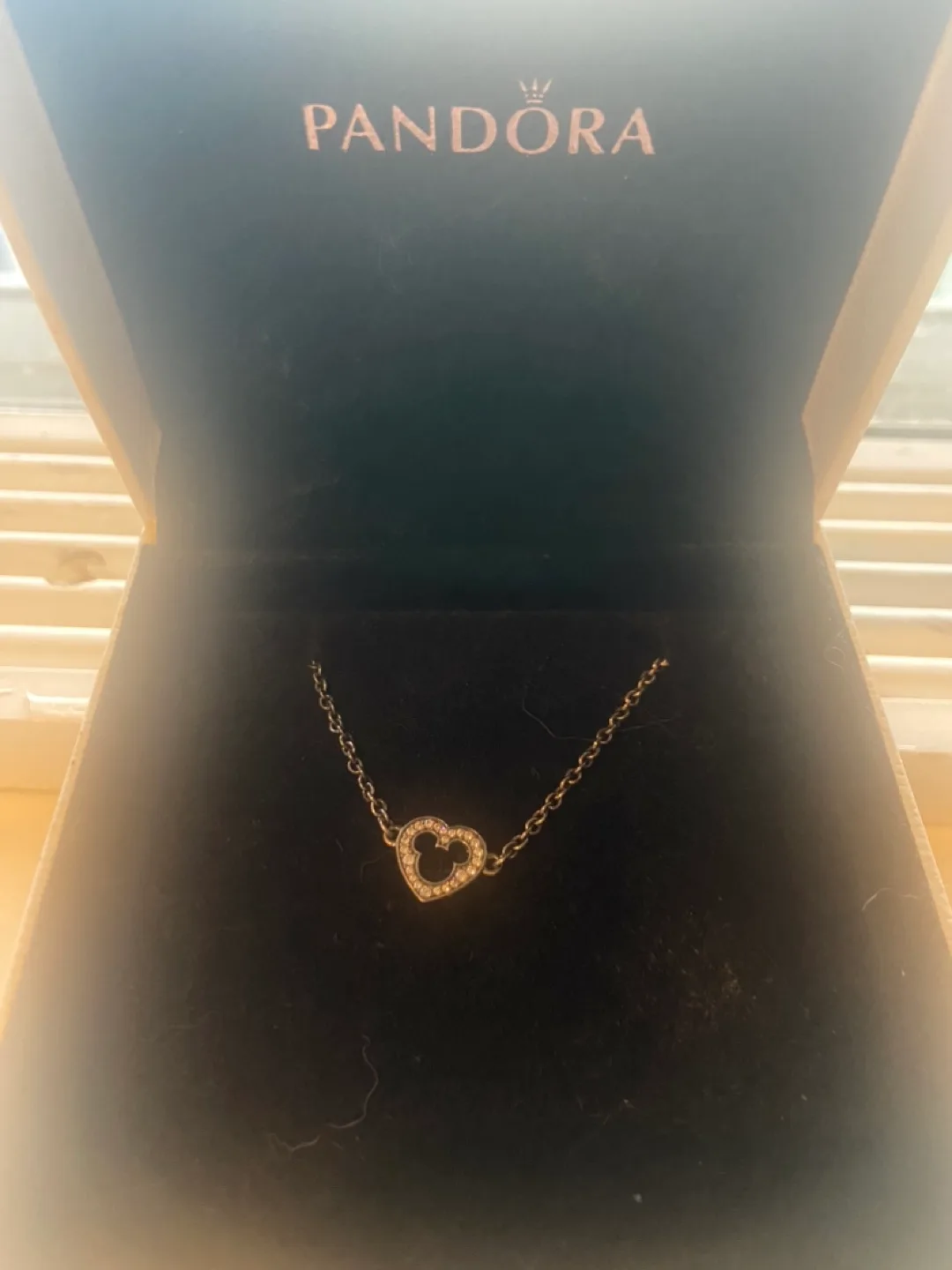 Pandora Disney Mickey Mouse Heart Bracelet image indicator(2)