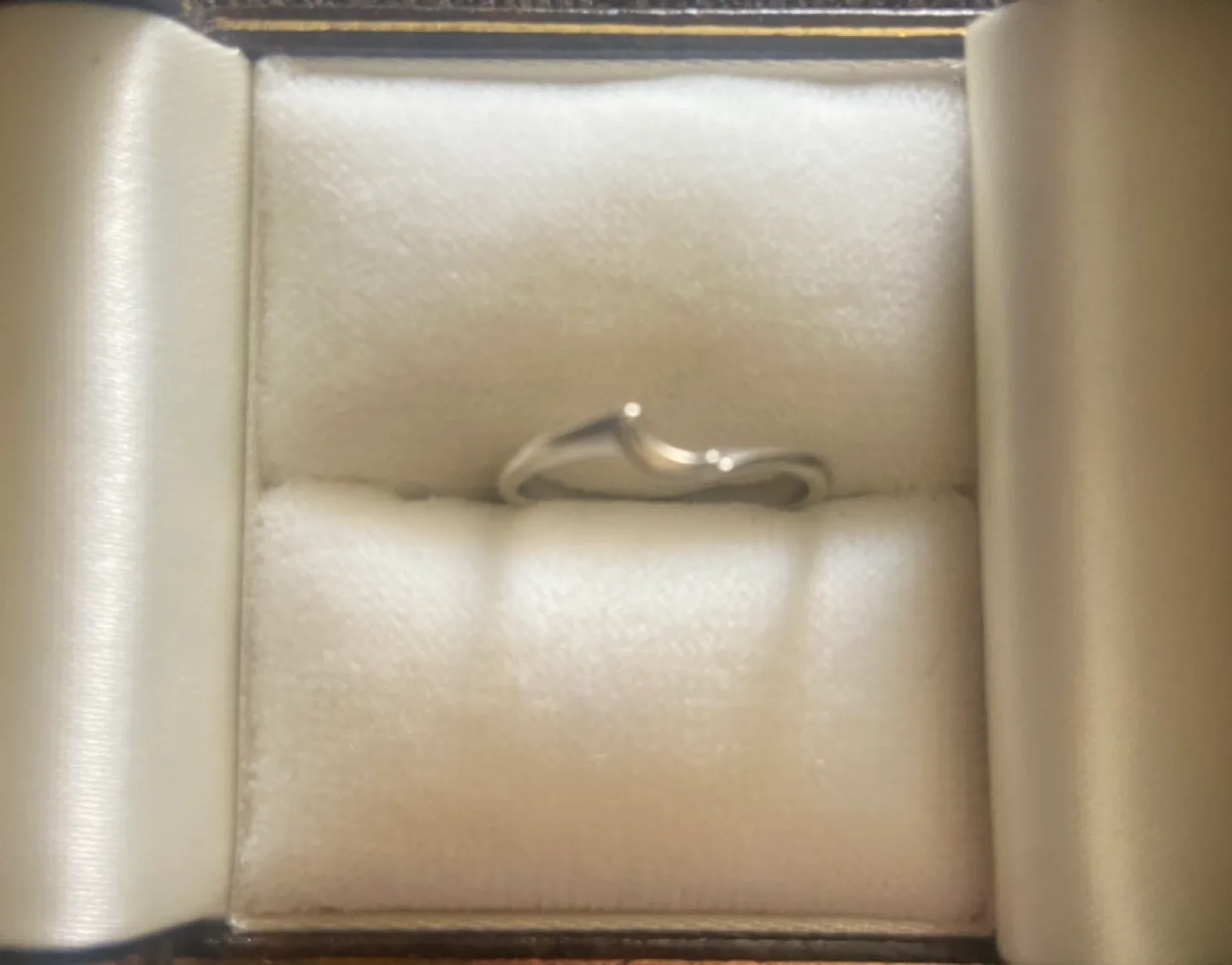 18k white gold Ring image indicator(4)