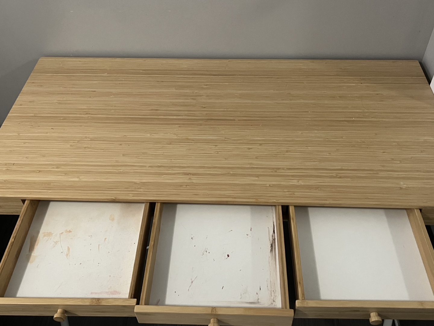 IKEA LILLASEN Desk and Chair - photo 3