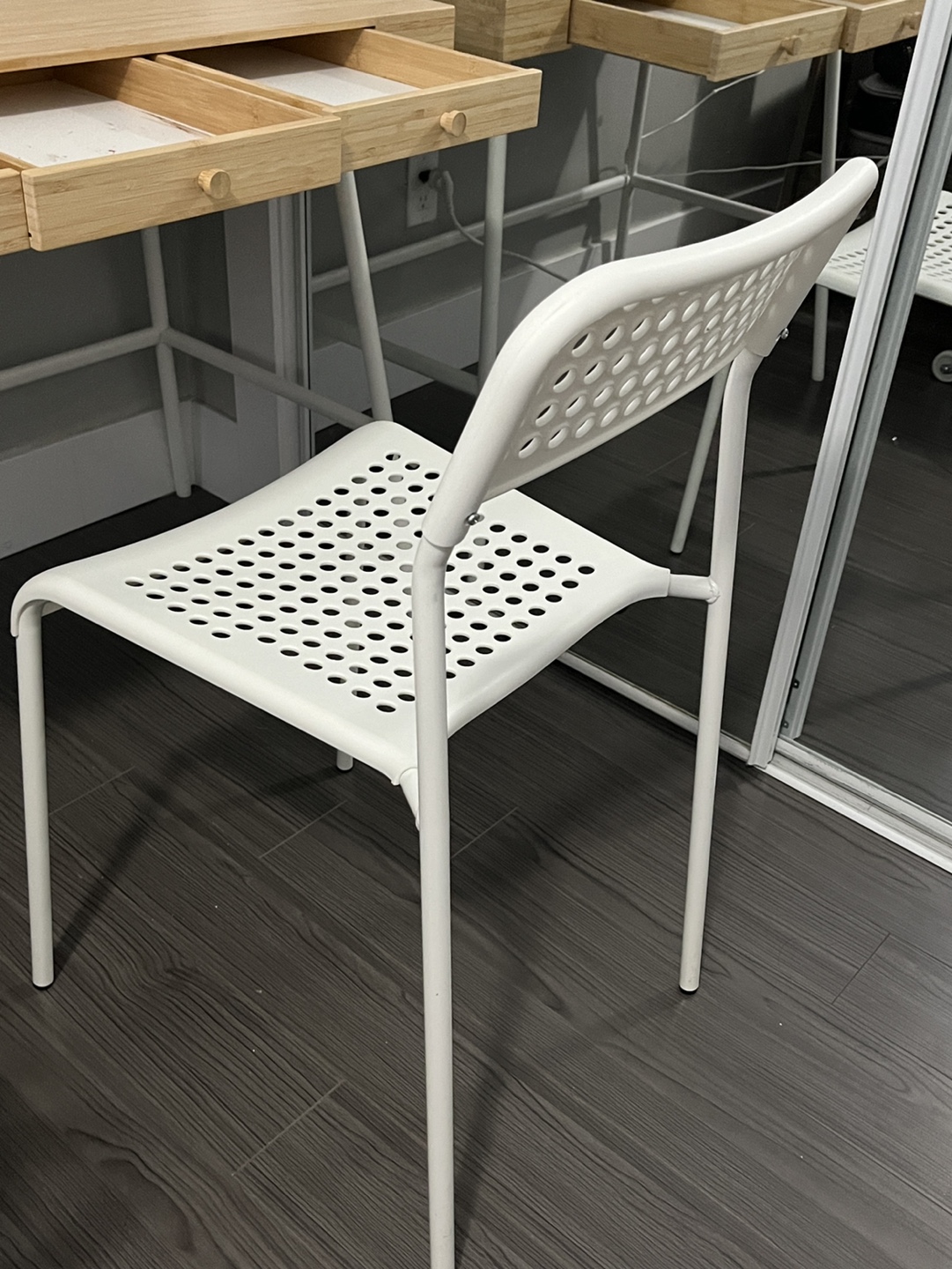 IKEA LILLASEN Desk and Chair - photo 2