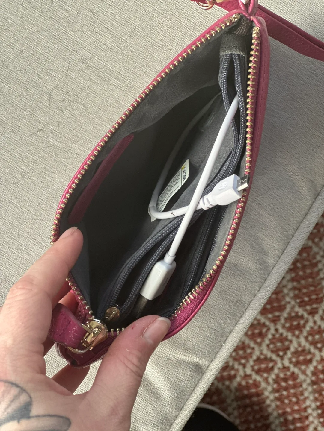 Pink Leather phone charger Clutch image indicator(3)