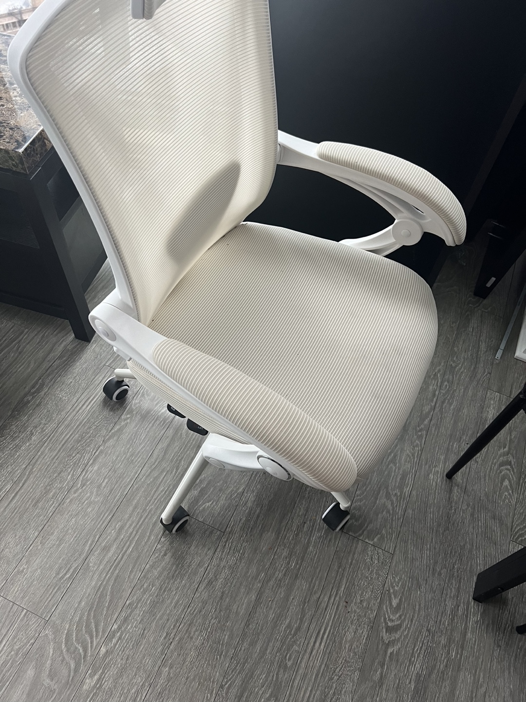 Ergonomic office chair