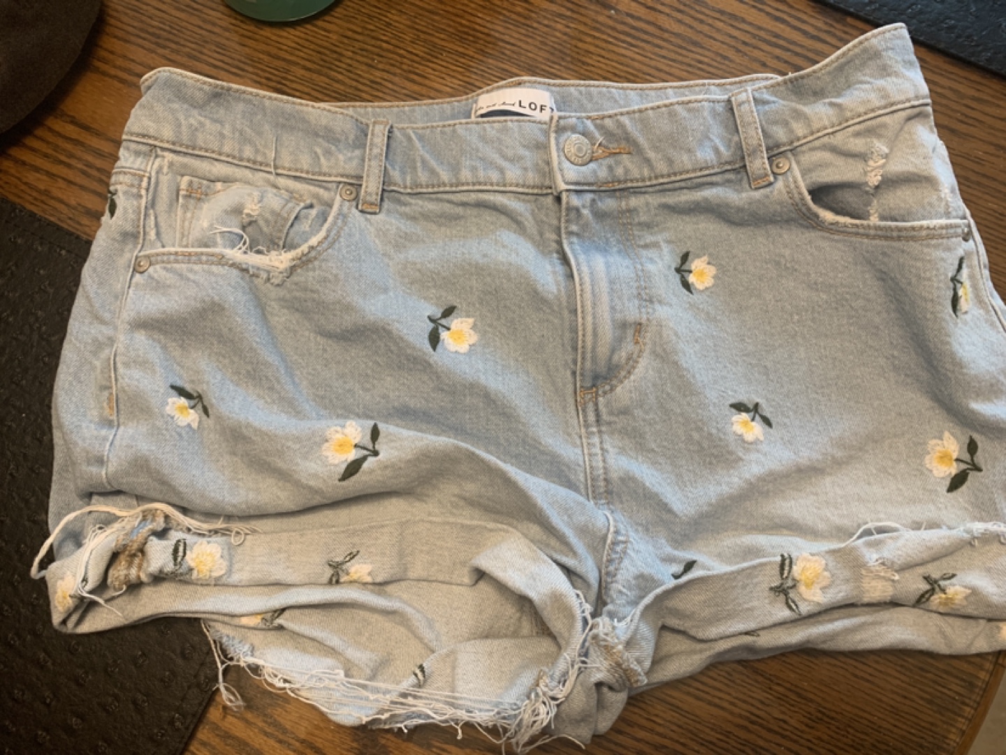 Loft Floral Embroidered Denim Shorts - photo 4