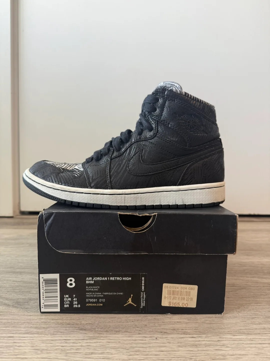 Air Jordan 1 Retro High 'Black/White' Size 8 image indicator(3)