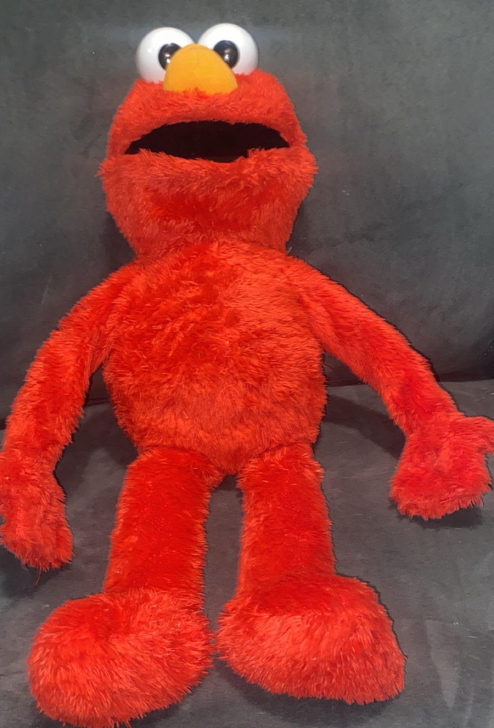 VINTAGE Sesame Street hugging Elmo Plush Toy