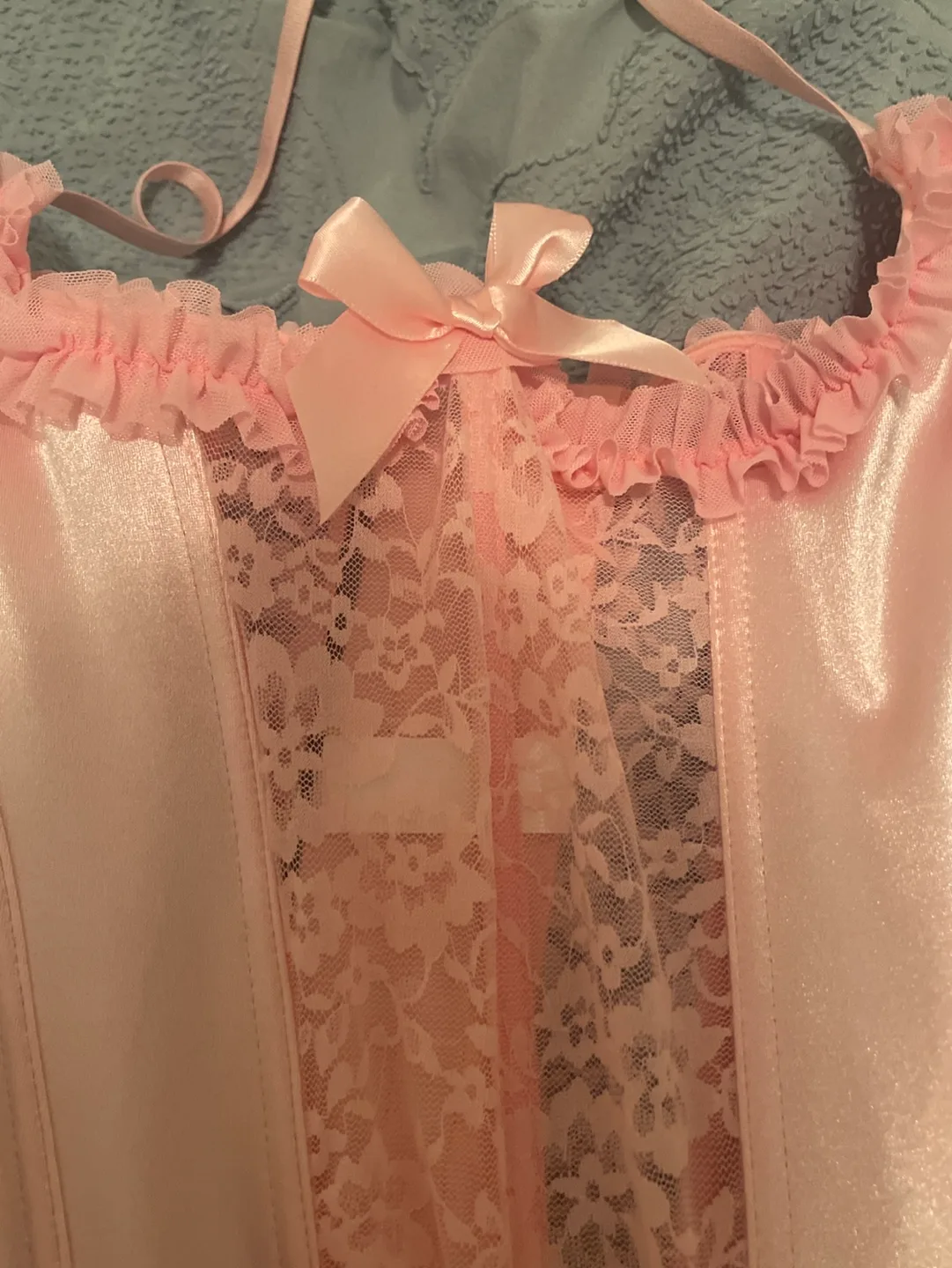 New Pink Satin and Lace Corset and G-string Set image indicator(3)