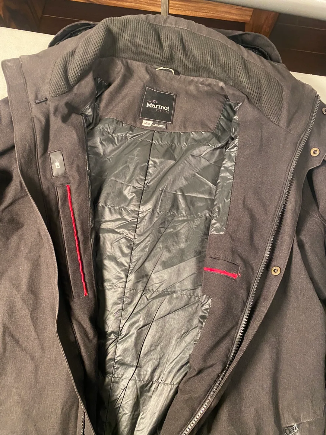 Marmot Men's Black Winter Jacket image indicator(3)