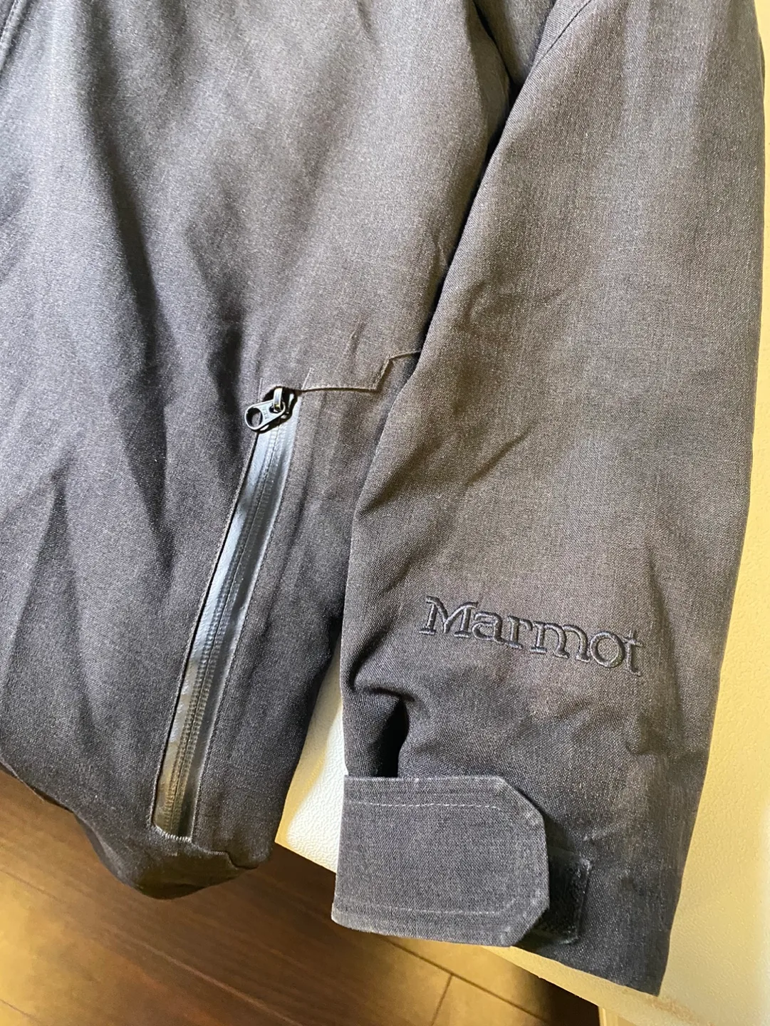 Marmot Men's Black Winter Jacket image indicator(4)